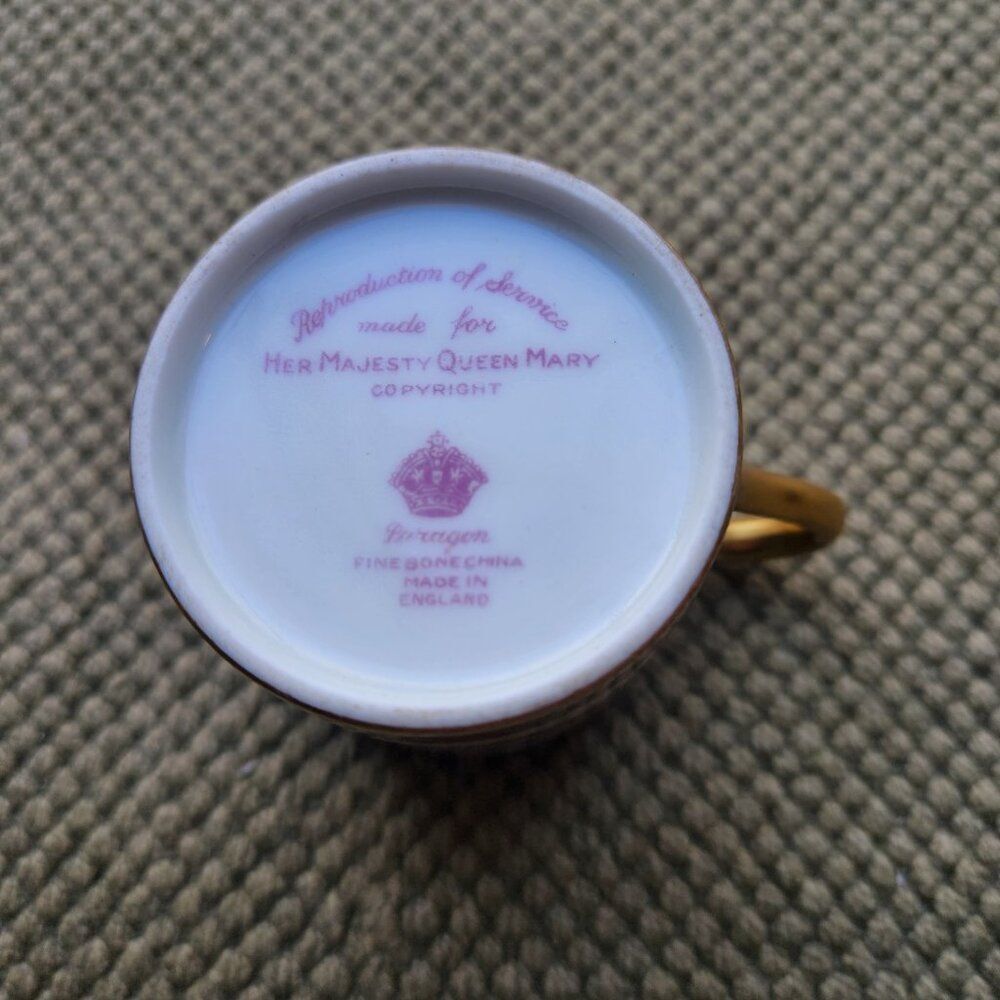 Paragon Queen Mary Coffee Can Demitasse Cup Saucer Signed J A Robinson 8902 - Picture 8 of 11